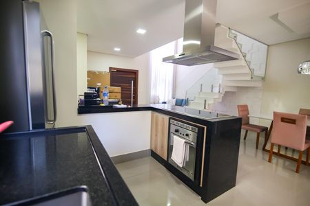 Casa de condomínio para alugar com 150m², 3 quartos e 2 vagasCozinha