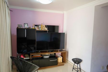 Casa à venda com 250m², 3 quartos e 3 vagasSala