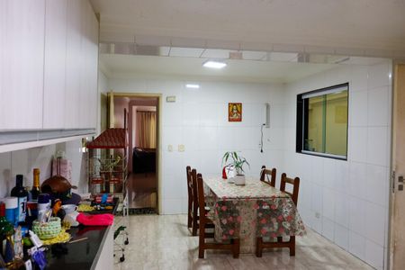 Casa à venda com 250m², 3 quartos e 3 vagasCozinha