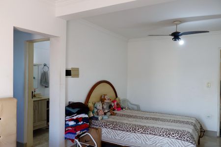 Casa à venda com 250m², 3 quartos e 3 vagasSuíte 2