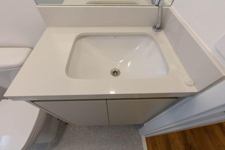 Banheiro de kitnet/studio para alugar com 1 quarto, 30m² em Santa Cecilia, São Paulo