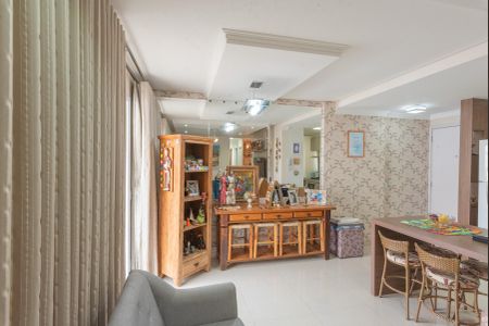 Apartamento à venda com 80m², 3 quartos e 2 vagasSala