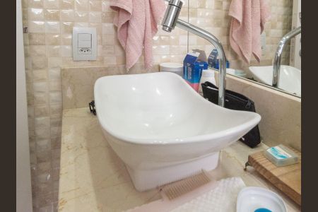 Apartamento à venda com 80m², 3 quartos e 2 vagasBanheiro da Suíte