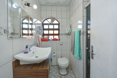 Casa à venda com 115m², 3 quartos e 2 vagasBanheiro