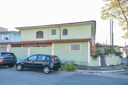 Casa à venda com 115m², 3 quartos e 2 vagasFachada