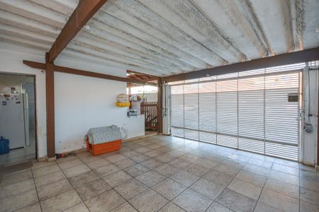 Casa à venda com 115m², 3 quartos e 2 vagasGaragem