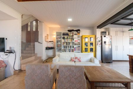 Casa à venda com 310m², 3 quartos e 2 vagasSala