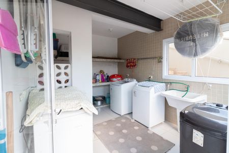 Casa à venda com 310m², 3 quartos e 2 vagasÁrea de Serviço