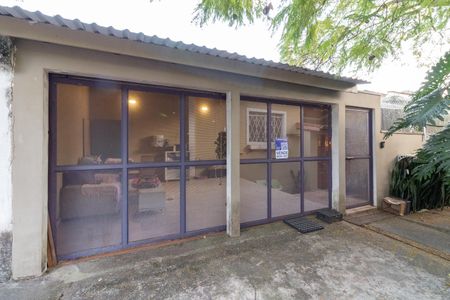 Casa à venda com 310m², 3 quartos e 2 vagasFachada