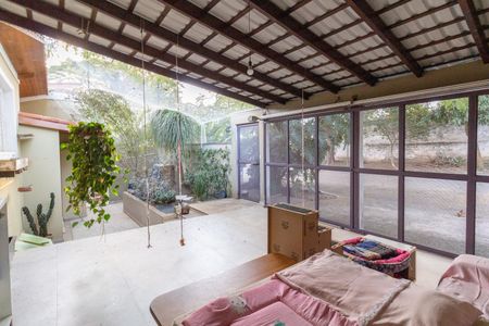 Casa à venda com 310m², 3 quartos e 2 vagasGaragem