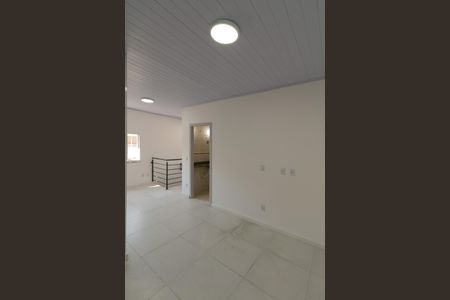 Casa à venda com 85m², 2 quartos e 1 vagaSala