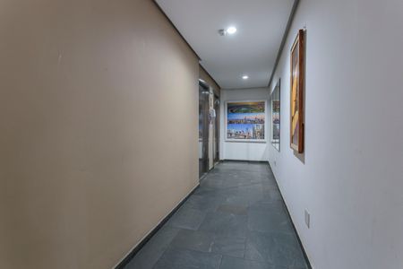 Apartamento à venda com 70m², 3 quartos e 1 vaga Apartamento à venda com 70m², 3 quartos e 1 vagaHall social