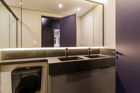 Apartamento à venda com 70m², 3 quartos e 1 vaga Apartamento à venda com 70m², 3 quartos e 1 vagaBanheiro 1