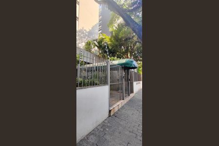 Apartamento para alugar com 130m², 3 quartos e 1 vagaFachada