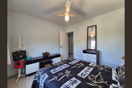 Casa de condomínio à venda com 180m², 3 quartos e 2 vagasQuarto