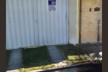 Casa de condomínio à venda com 180m², 3 quartos e 2 vagasPlaca