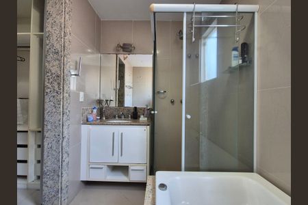 Casa de condomínio à venda com 180m², 3 quartos e 2 vagasBanheiro da Suíte 2