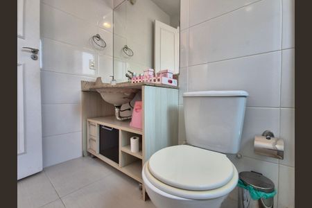 Casa de condomínio à venda com 180m², 3 quartos e 2 vagasBanheiro da Suíte 1