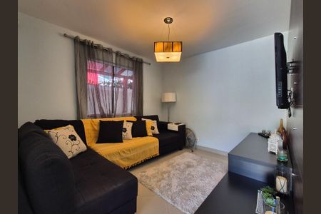 Casa de condomínio à venda com 180m², 3 quartos e 2 vagasSala