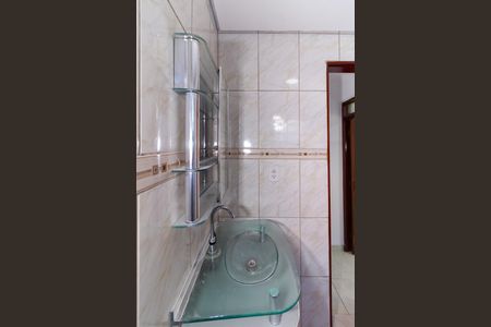 Casa à venda com 140m², 2 quartos e 1 vagaBanheiro