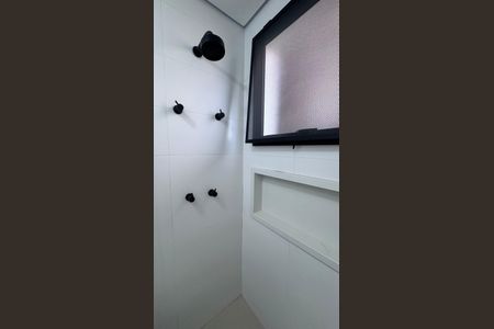 Apartamento à venda com 93m², 2 quartos e 2 vagasBanheiro da Suíte