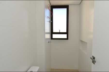 Apartamento à venda com 177m², 3 quartos e 3 vagasBanheiro social