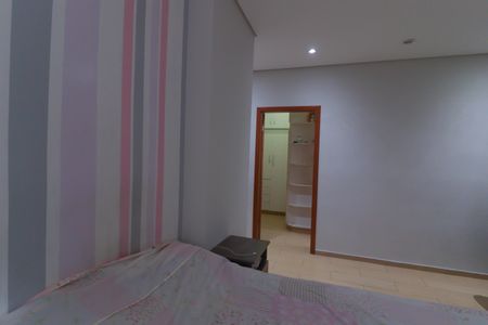 Casa à venda com 225m², 3 quartos e 6 vagas Casa à venda com 225m², 3 quartos e 6 vagasSuíte