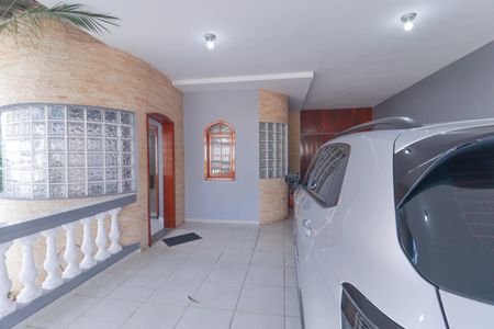 Casa à venda com 225m², 3 quartos e 6 vagas Casa à venda com 225m², 3 quartos e 6 vagasGaragem