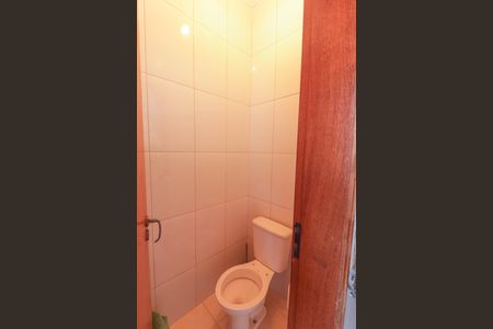 Casa à venda com 225m², 3 quartos e 6 vagas Casa à venda com 225m², 3 quartos e 6 vagasBanheiro de Serviço