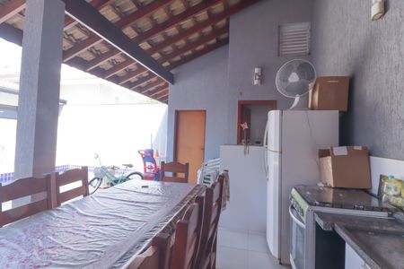 Casa à venda com 225m², 3 quartos e 6 vagas Casa à venda com 225m², 3 quartos e 6 vagasChurrasqueira