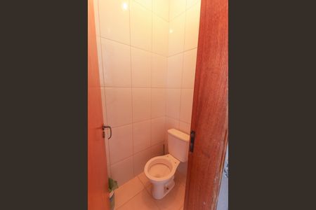 Casa à venda com 225m², 3 quartos e 6 vagas Casa à venda com 225m², 3 quartos e 6 vagasBanheiro de Serviço