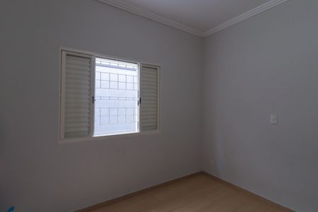 Casa à venda com 225m², 3 quartos e 6 vagas Casa à venda com 225m², 3 quartos e 6 vagasQuarto 2