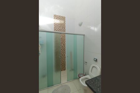 Casa à venda com 225m², 3 quartos e 6 vagas Casa à venda com 225m², 3 quartos e 6 vagasBanheiro Social