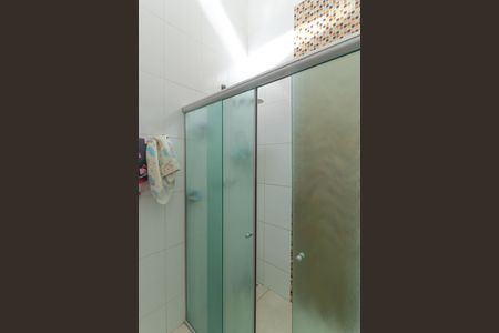 Casa à venda com 225m², 3 quartos e 6 vagas Casa à venda com 225m², 3 quartos e 6 vagasBanheiro Social