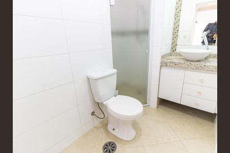 Apartamento à venda com 68m², 2 quartos e 1 vaga Apartamento à venda com 68m², 2 quartos e 1 vagaBanheiro