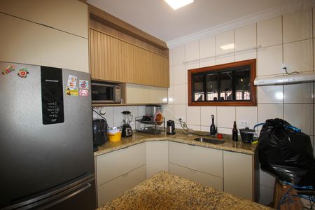 Casa para alugar com 238m², 2 quartos e 2 vagas Casa para alugar com 238m², 2 quartos e 2 vagasCozinha