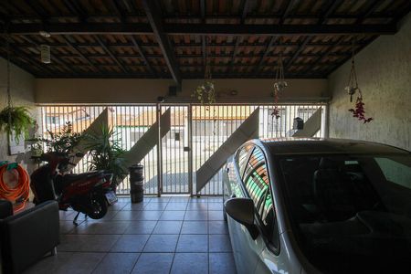 Casa para alugar com 238m², 2 quartos e 2 vagas Casa para alugar com 238m², 2 quartos e 2 vagasGaragem