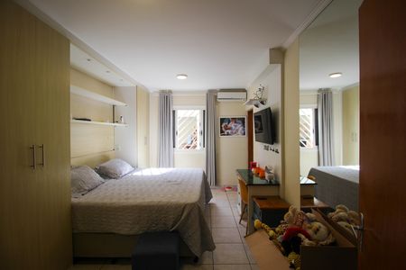 Casa para alugar com 238m², 2 quartos e 2 vagas Casa para alugar com 238m², 2 quartos e 2 vagasSuíte