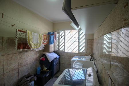 Casa para alugar com 238m², 2 quartos e 2 vagas Casa para alugar com 238m², 2 quartos e 2 vagasÁrea de Serviço