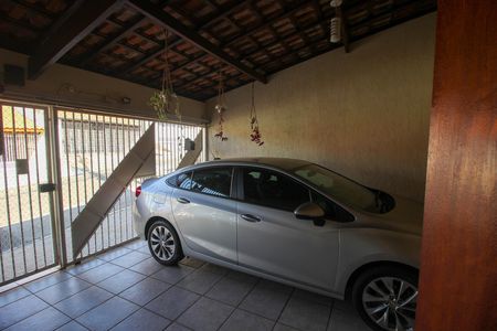 Casa para alugar com 238m², 2 quartos e 2 vagas Casa para alugar com 238m², 2 quartos e 2 vagasGaragem