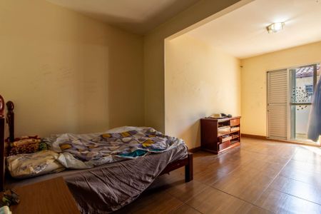 Casa à venda com 300m², 4 quartos e 6 vagasSuíte 2