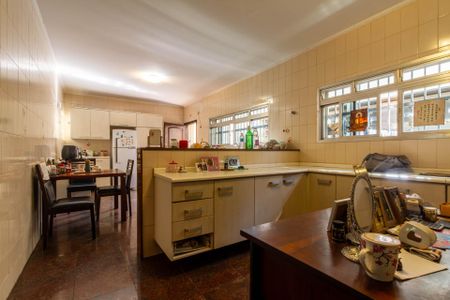 Casa à venda com 300m², 4 quartos e 6 vagasCozinha