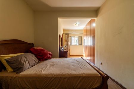 Casa à venda com 300m², 4 quartos e 6 vagasSuíte