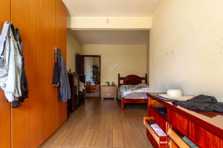 Casa à venda com 300m², 4 quartos e 6 vagasSuíte 2