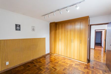 Casa à venda com 128m², 3 quartos e 2 vagas Casa à venda com 128m², 3 quartos e 2 vagasSuíte