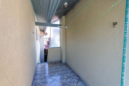 Casa à venda com 128m², 3 quartos e 2 vagas Casa à venda com 128m², 3 quartos e 2 vagasCorredor