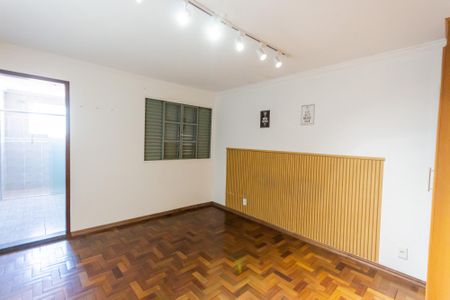 Casa à venda com 128m², 3 quartos e 2 vagas Casa à venda com 128m², 3 quartos e 2 vagasSuíte
