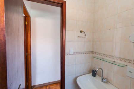 Casa à venda com 128m², 3 quartos e 2 vagas Casa à venda com 128m², 3 quartos e 2 vagasBanheiro