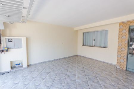 Casa à venda com 128m², 3 quartos e 2 vagas Casa à venda com 128m², 3 quartos e 2 vagasGaragem