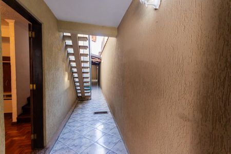 Casa à venda com 128m², 3 quartos e 2 vagas Casa à venda com 128m², 3 quartos e 2 vagasCorredor Quintal